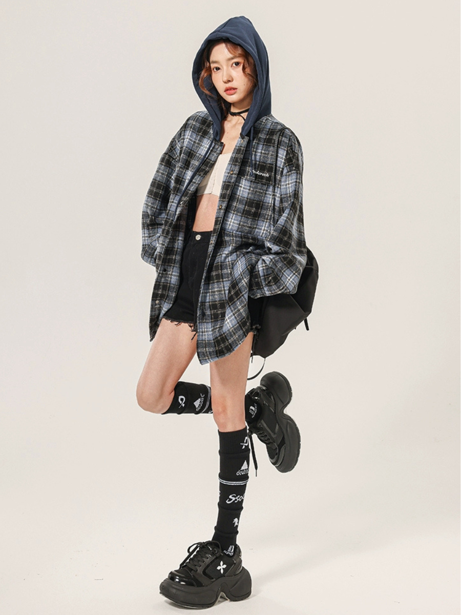 Loose-Fit Buttoned Plaid Hooded Shirt